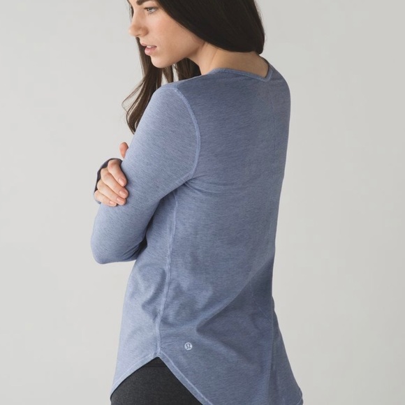 Lululemon Yogini 5 Year Long Sleeve Striped Tee Color Blue and White Size 4 - Picture 3 of 9